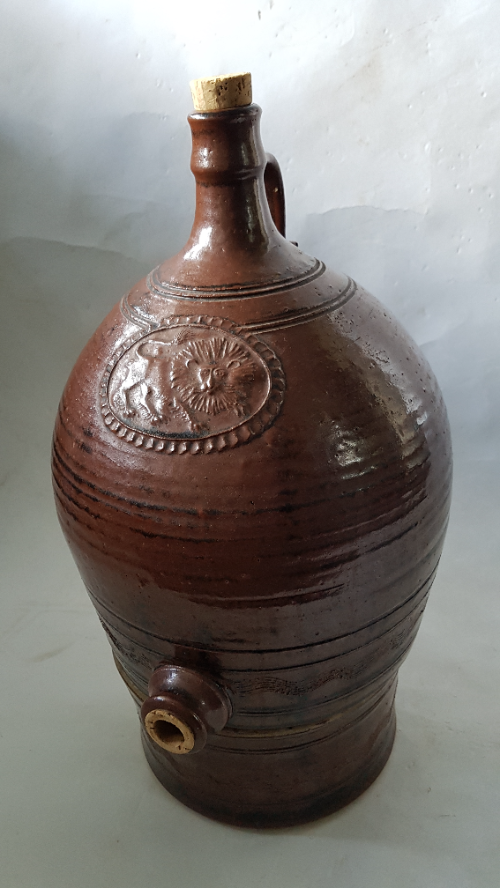 Large Pottery Water Purifier.