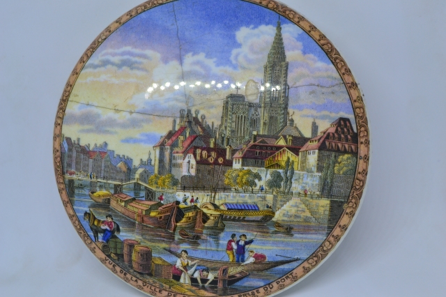 Strasborg View' Prattware Lid.