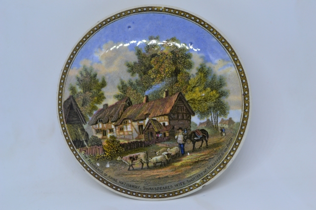 Anne Hathaway's House' Prattware Lid.