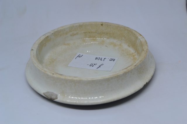 Anne Hathaway's House' Prattware Lid.