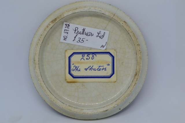 The Skaters' Prattware Lid.