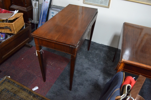 Georgian Mahogany Fold Over Tea Table. Circa 1820.