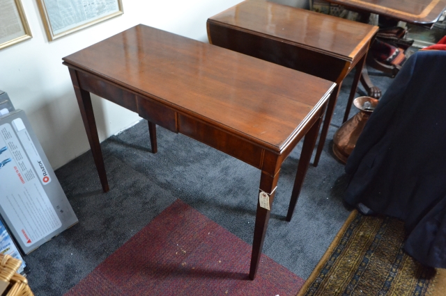 Georgian Mahogany Fold Over Tea Table. Circa 1820.