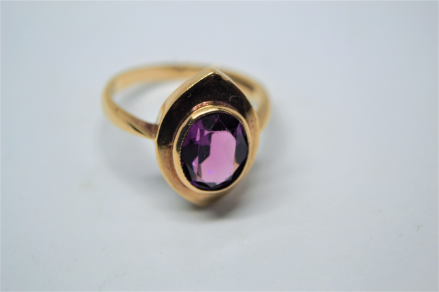 A 9ct Gold Amethyst Ring.