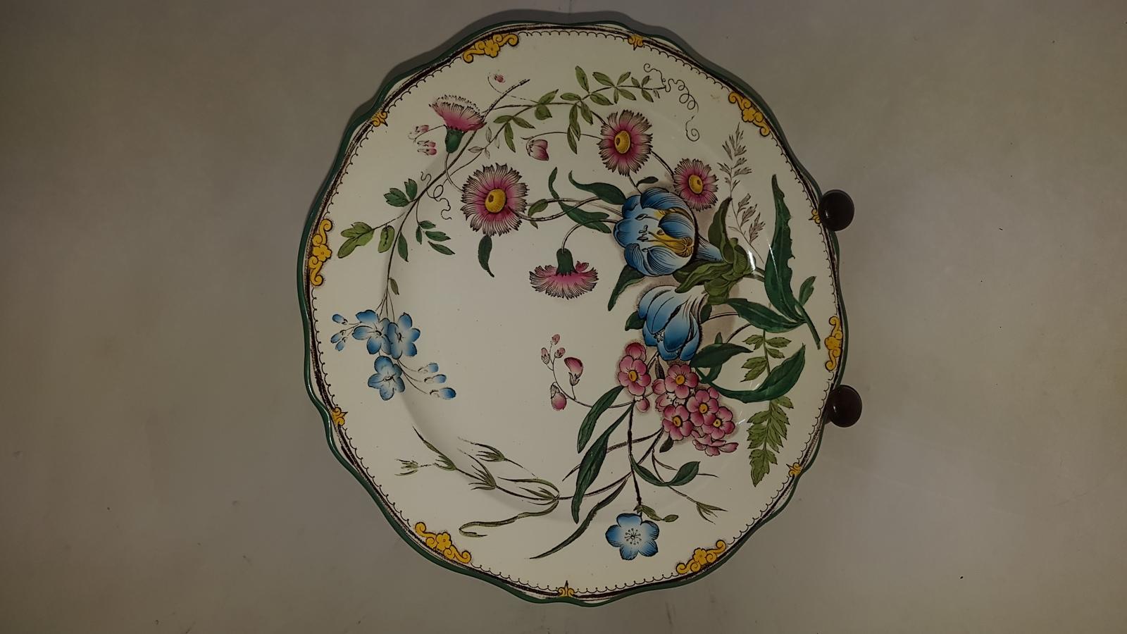 FInest Wedgwood Plate Circa. 1901