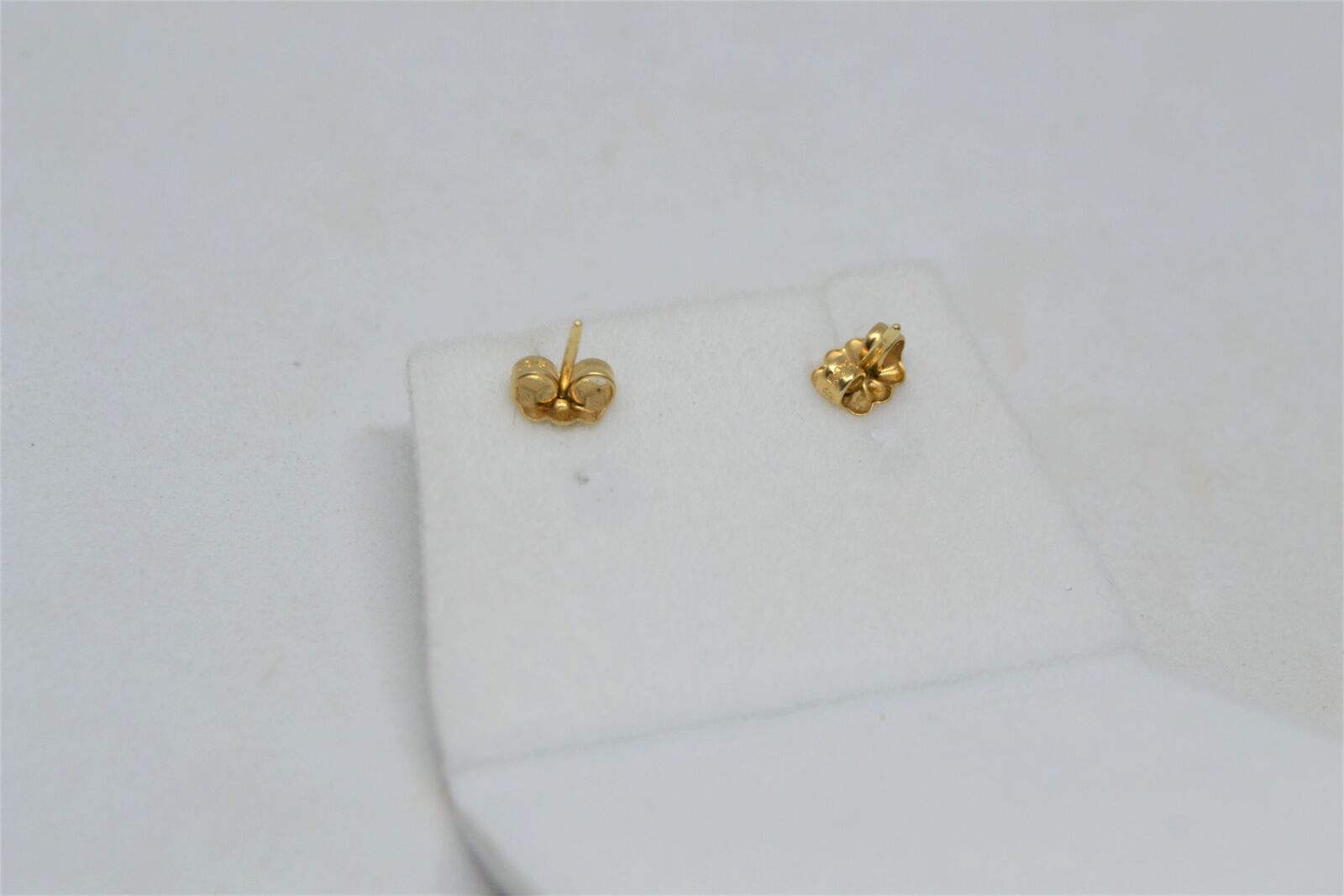 14ct Gold & Emerald Lace Earrings