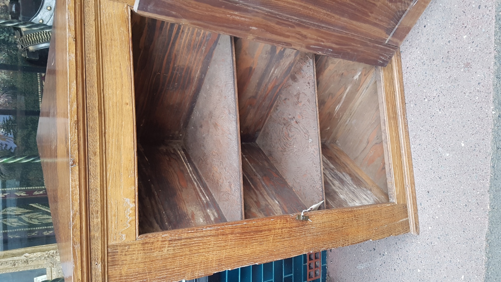 Georgian Oak Corner cupboard
