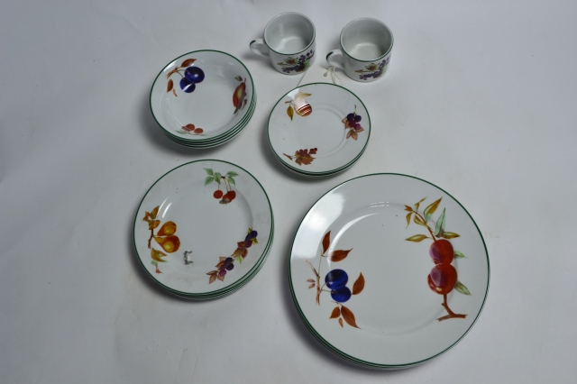 Royal Worcester Dinner Set