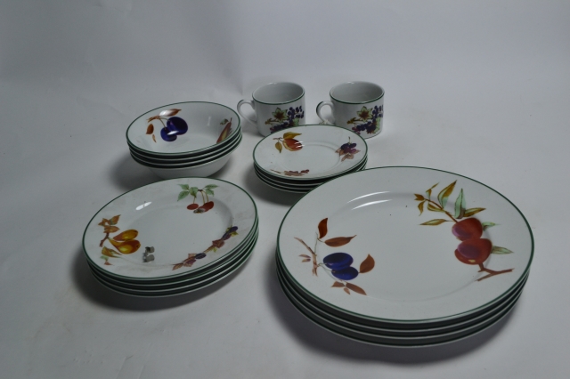 Royal Worcester Dinner Set