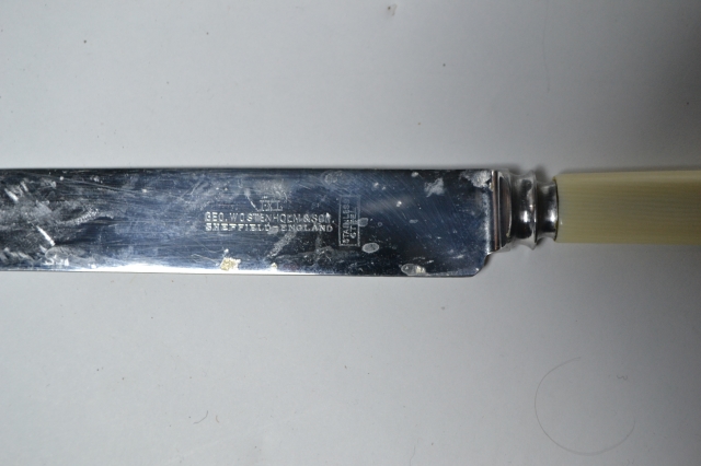 Edwardian Oak Canteen of Bone Handled Silver Plated Cutlery