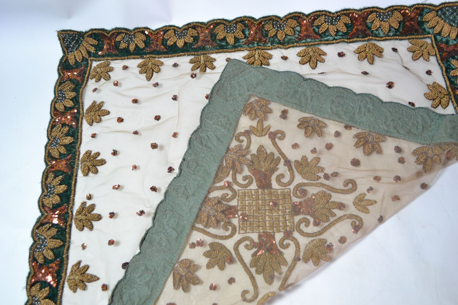 Decorative table cover